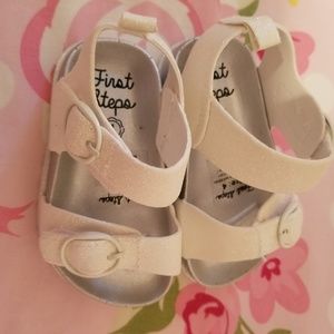 Brand new Toddler girl sandals size 4